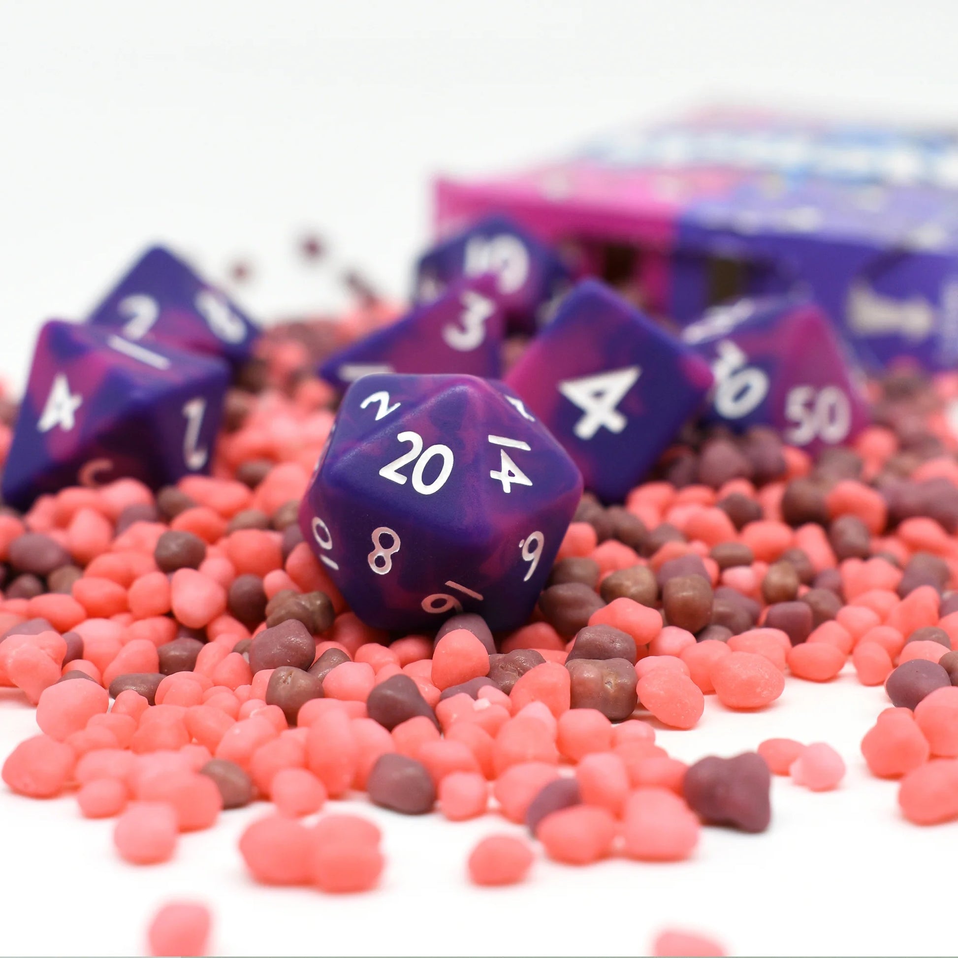 Geekz dice set - alternate angle showing color and detail