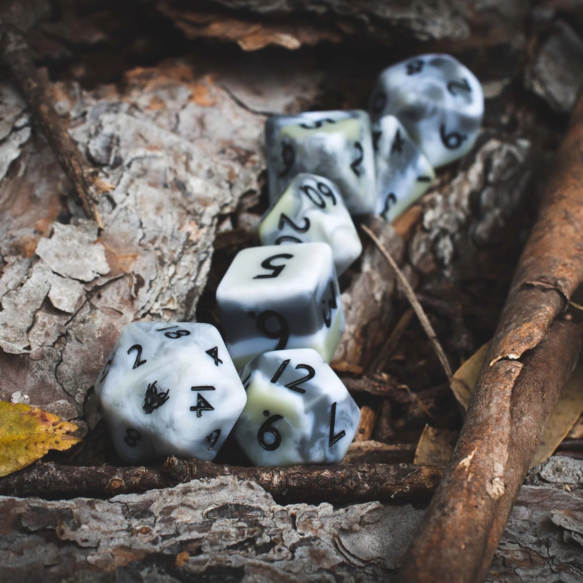 Snow Camo 7-Dice Set - complete polyhedral dice set for DnD