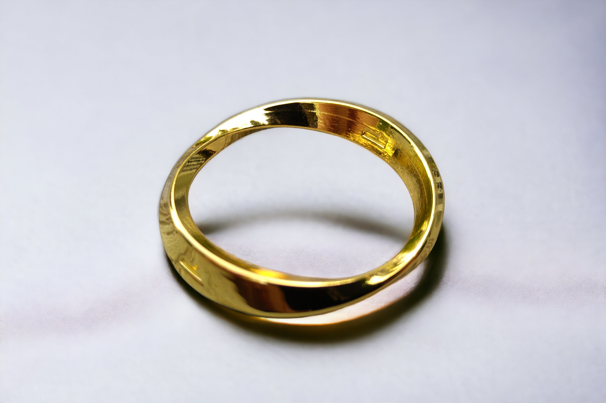 A gold D2 ring for DnD