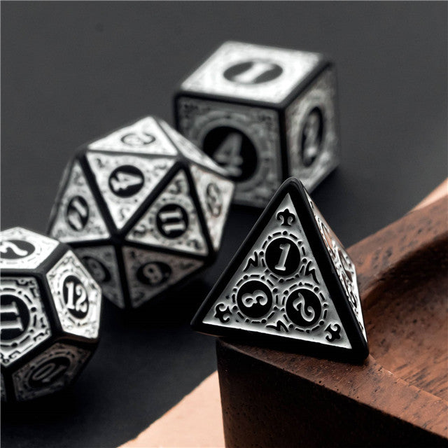 Vintage 7-Dice Set - complete polyhedral dice set for DnD
